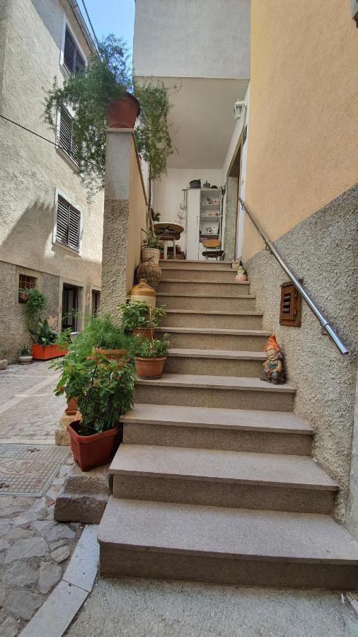 Franceska Apartmani Cres Kültér fotó