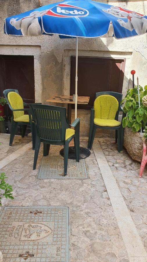 Franceska Apartmani Cres Kültér fotó