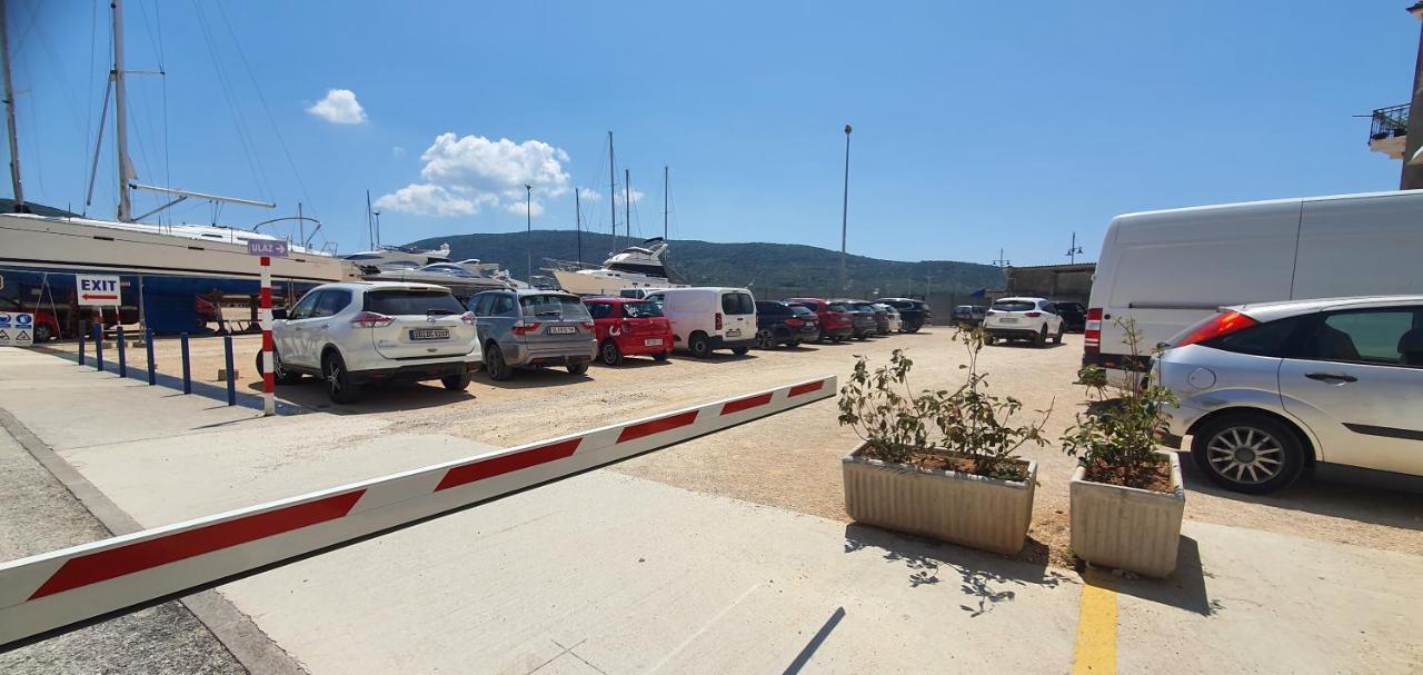Franceska Apartmani Cres Kültér fotó
